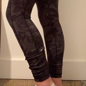 Grey/green lulu lemon leggings